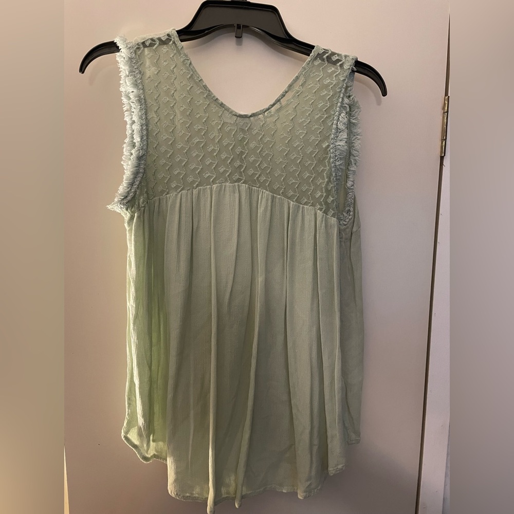 Super lightweight, cute too!